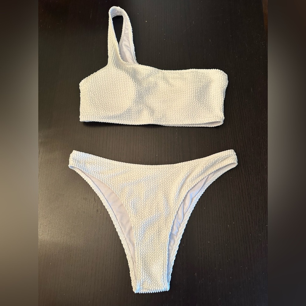 White Textured One-Shoulder Bikini Set
